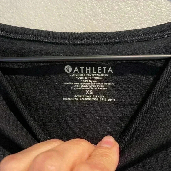 Athleta Foothill Seamless Split Back Tank Size XS | Color Black - Picture 9 of 12